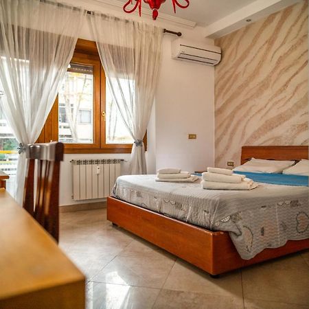 Mary'S House Hotel Lido di Ostia Ngoại thất bức ảnh